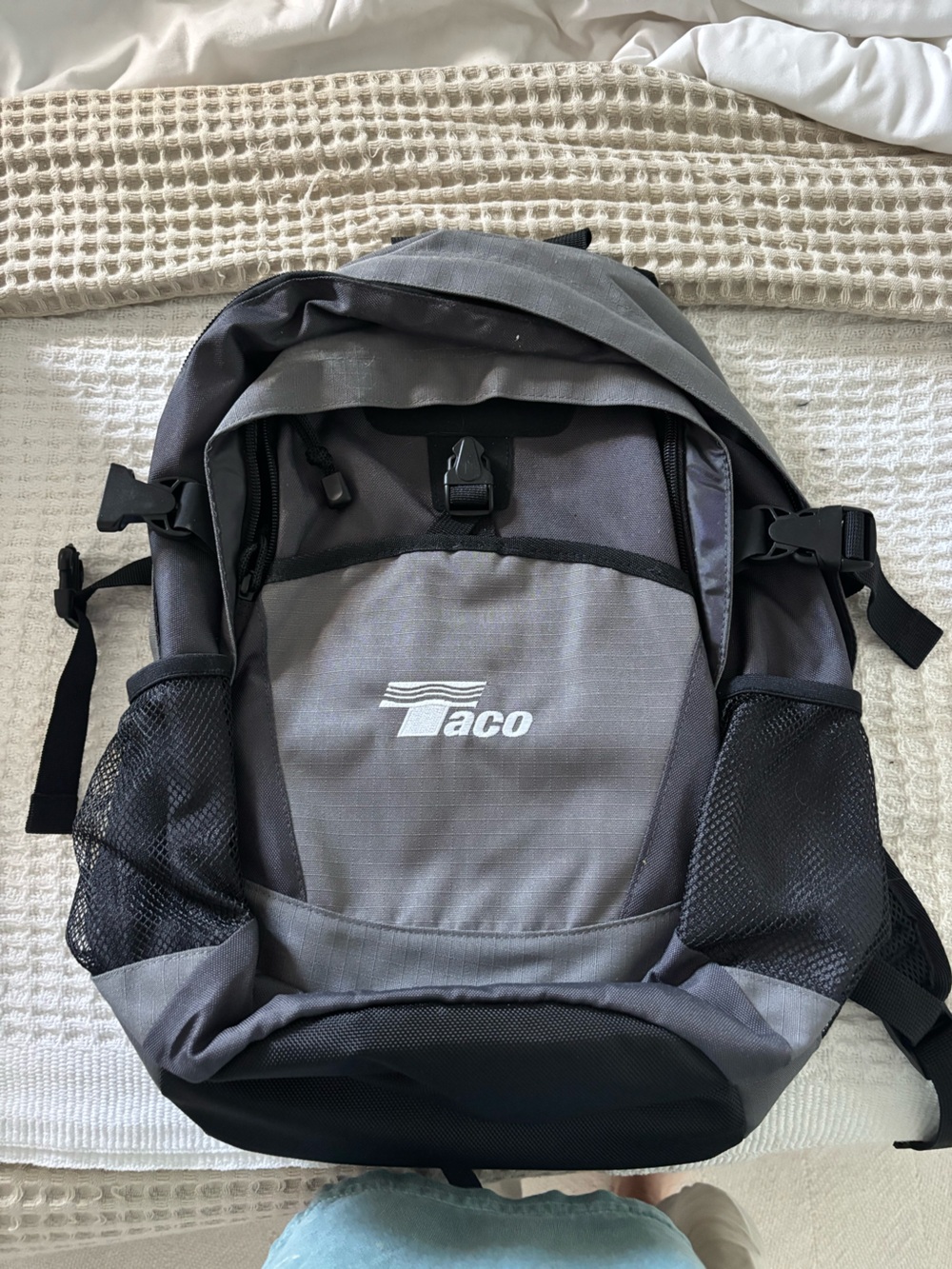Men's Gray Travel Backpack with Multiple Compartments